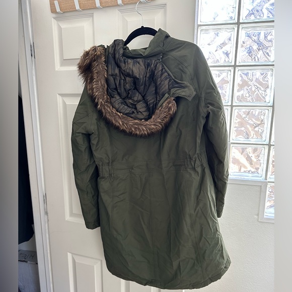 Olive green winter jacket with removable faux fur hood. In great condition. - Picture 2 of 2